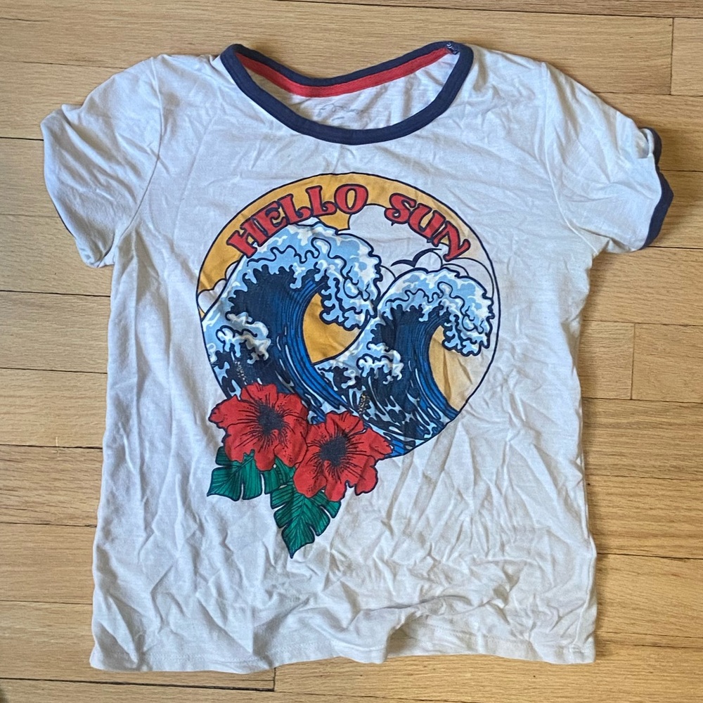 Hello Sun Graphic T-Shirt